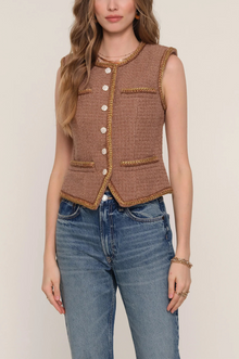  Shirley Vest