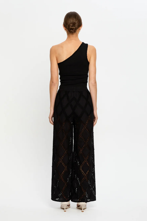 Izzy Pant