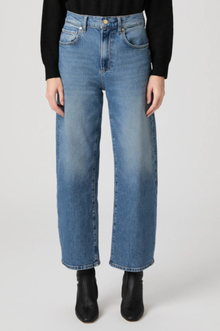 Arellia Ankle Barrel Leg Jean