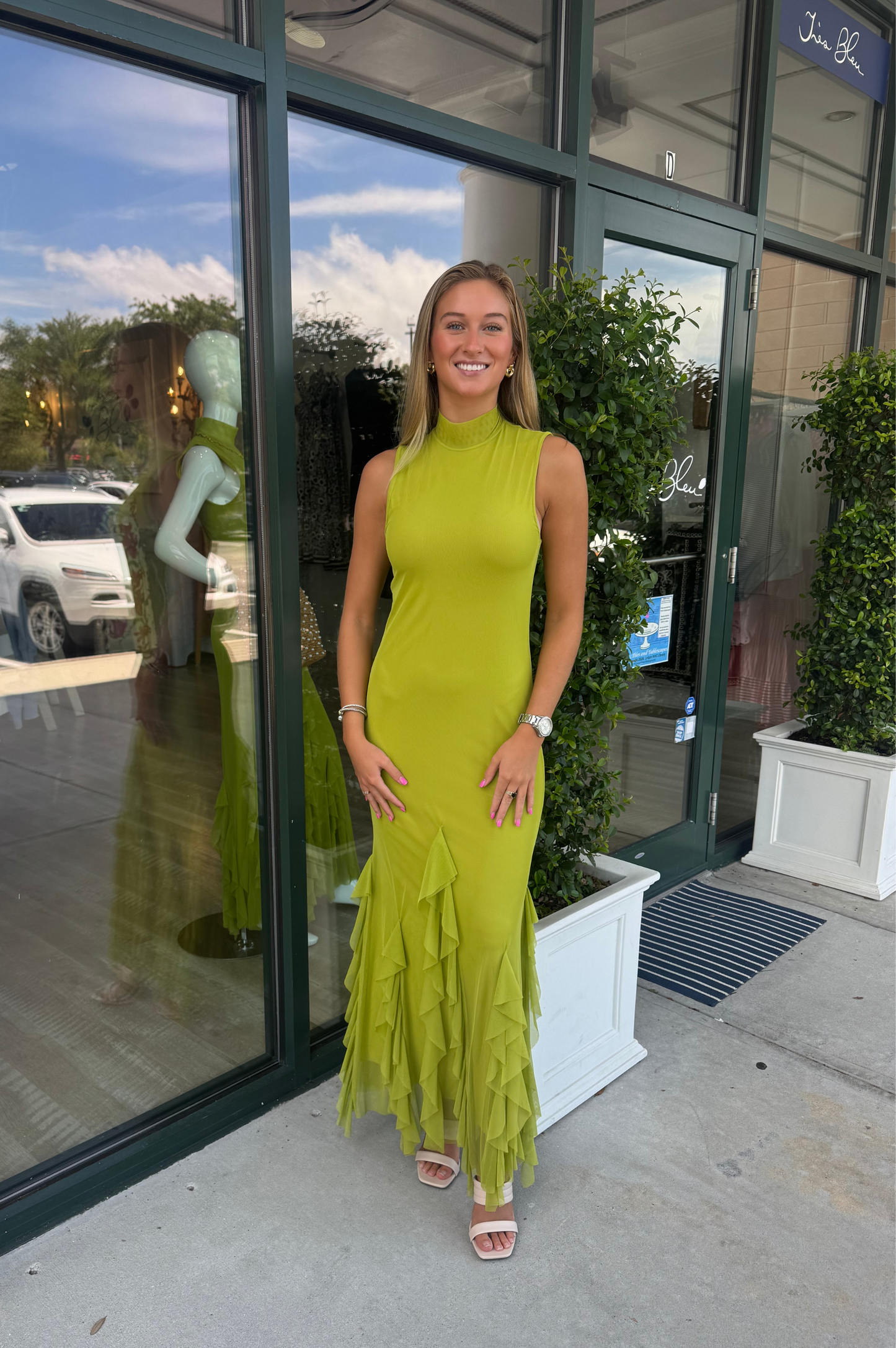 Aneta Chartreuse Maxi Dress – Très Bleu Boutique